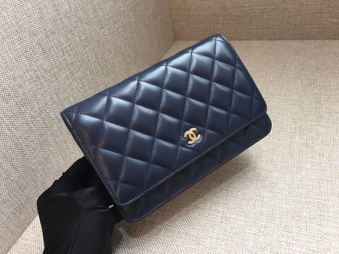 Lambskin Wallet On Chain Shoulder Bag A33814 Dark Blue/Gold